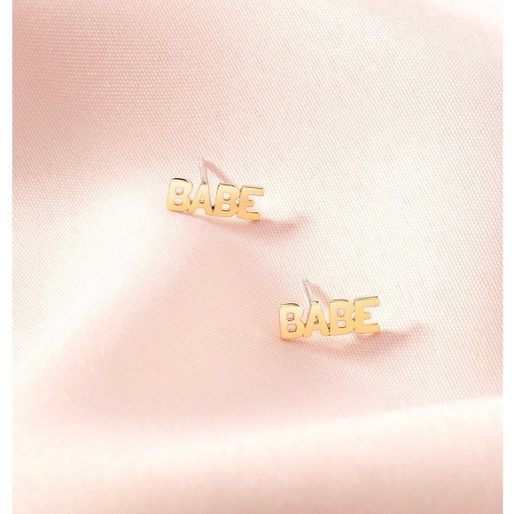 Stella & Dot Jewelry - STELLA & DOT Boss Babe Studs Gold Earring NWT!